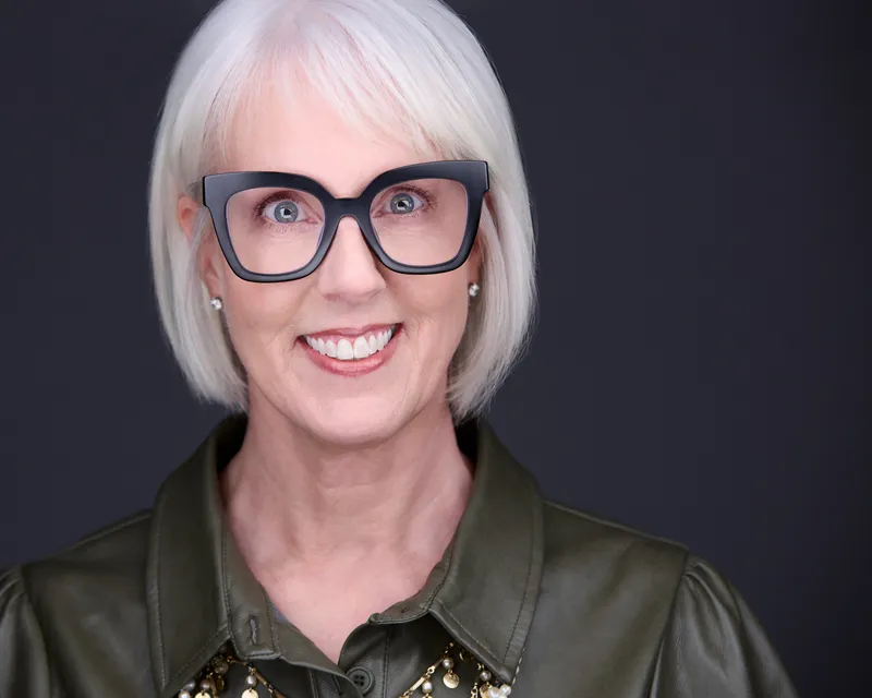 Corporate headshot photography Pittsburgh - business professional